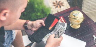 oszczędzanie pieniędzy