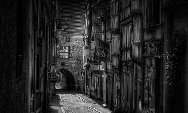 Jak dzielimy instytucje rynku finansowego? Jak dzielimy instytucje rynku finansowego?